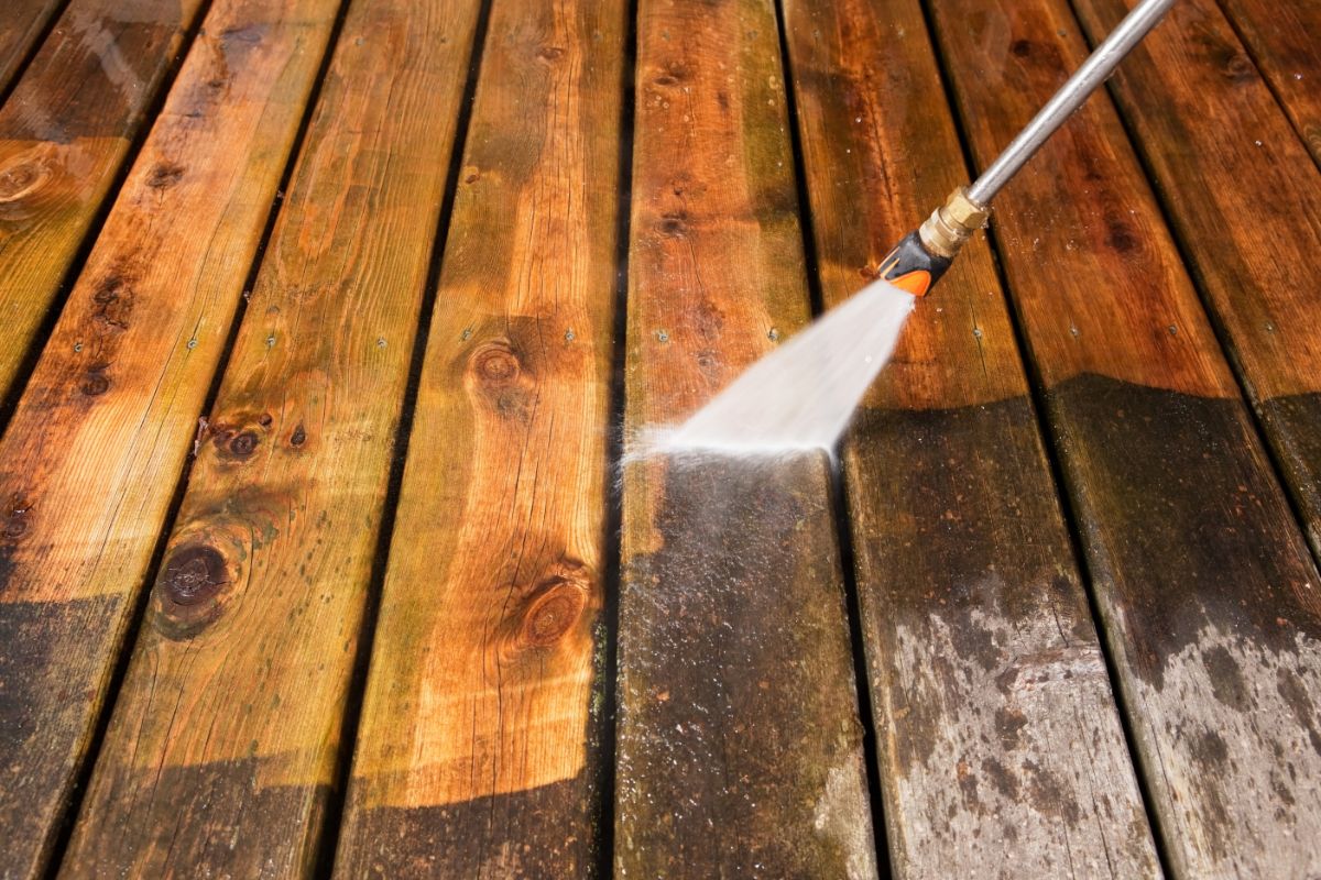 powerwashing deck to restore in knoxville tn