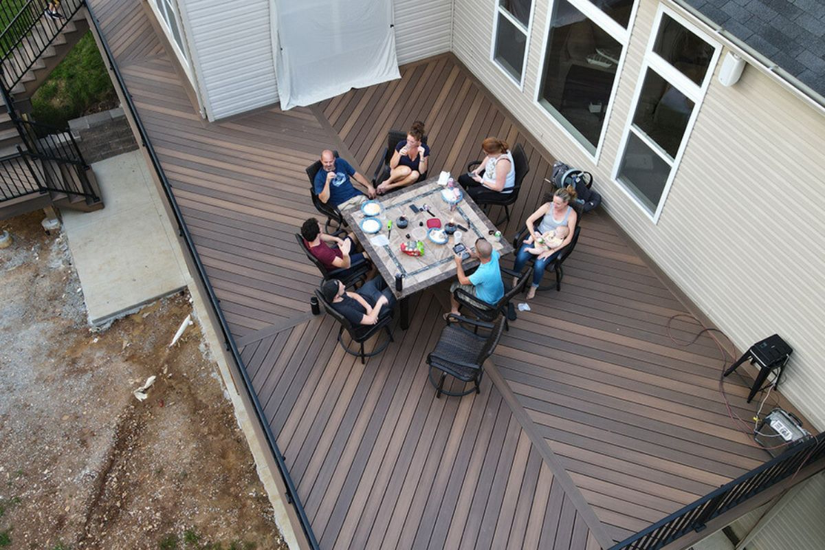 outdoor deck with beautiful design in knoxville